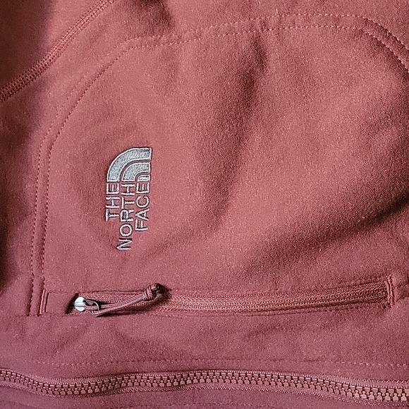 Men's Northface zip up fleece - Picture 2 of 3